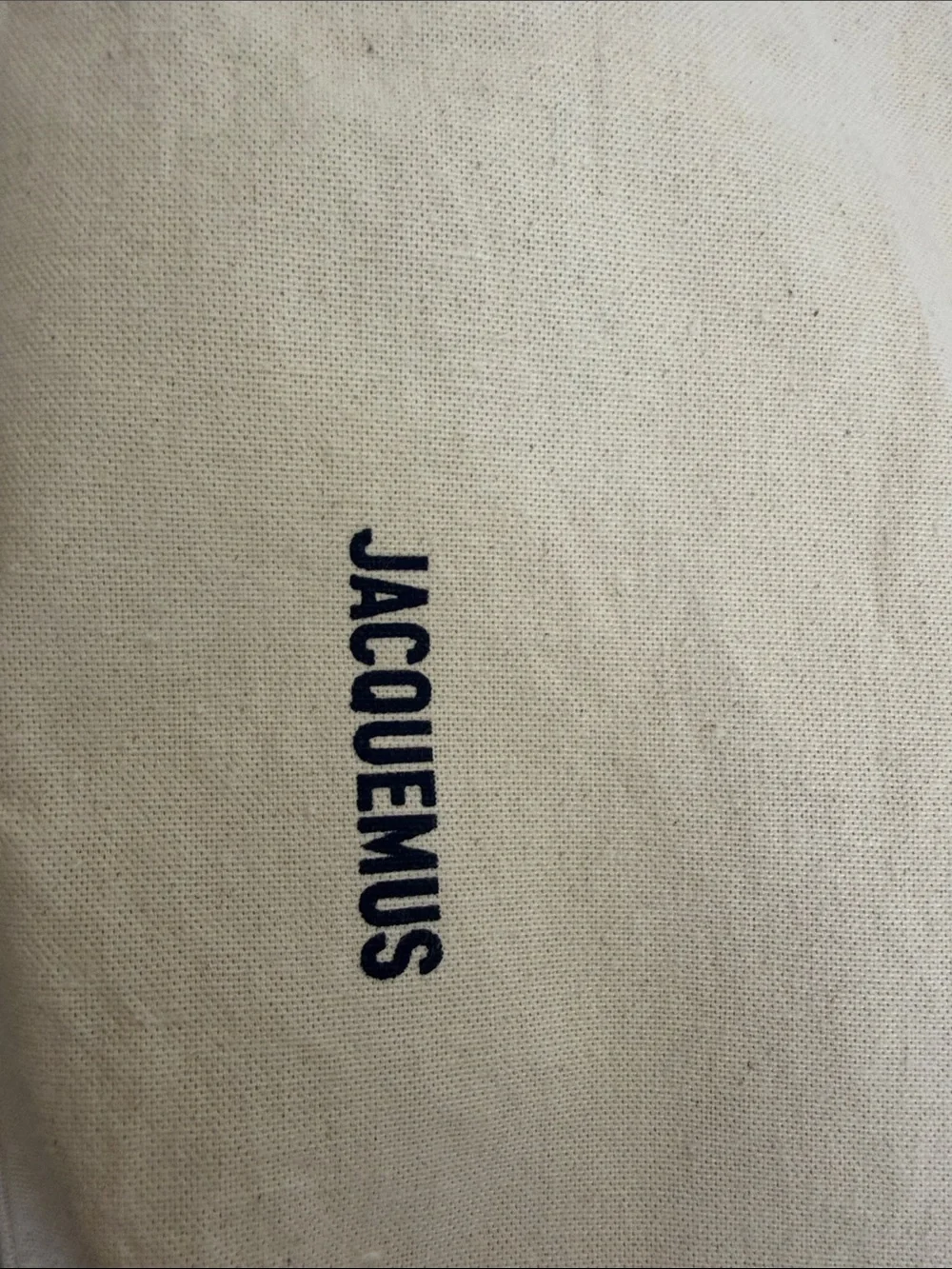 Jacquemus streamlined black